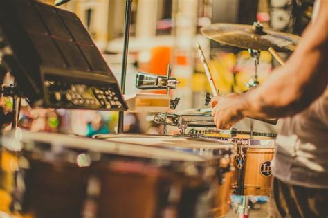 do drummers use sheet music to record their beats for a live performance?